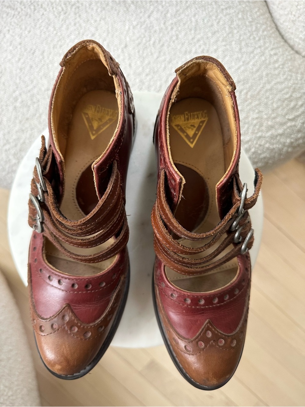 JOHN FLUEVOG ADRIANS: ALLI 4-BUCKLE MARY JANE BROGUE WINGTIP SHOES US 6 - Picture 3 of 9